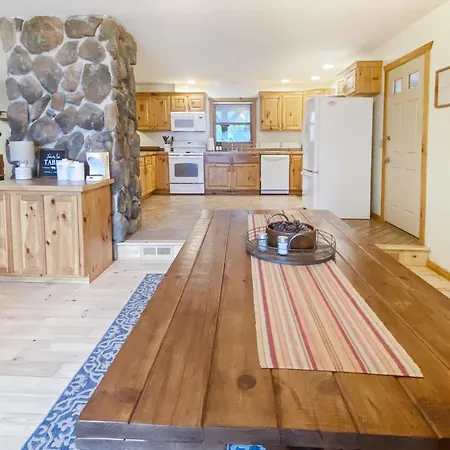 5Br Lakeside Home Fishing And Pet Friendly